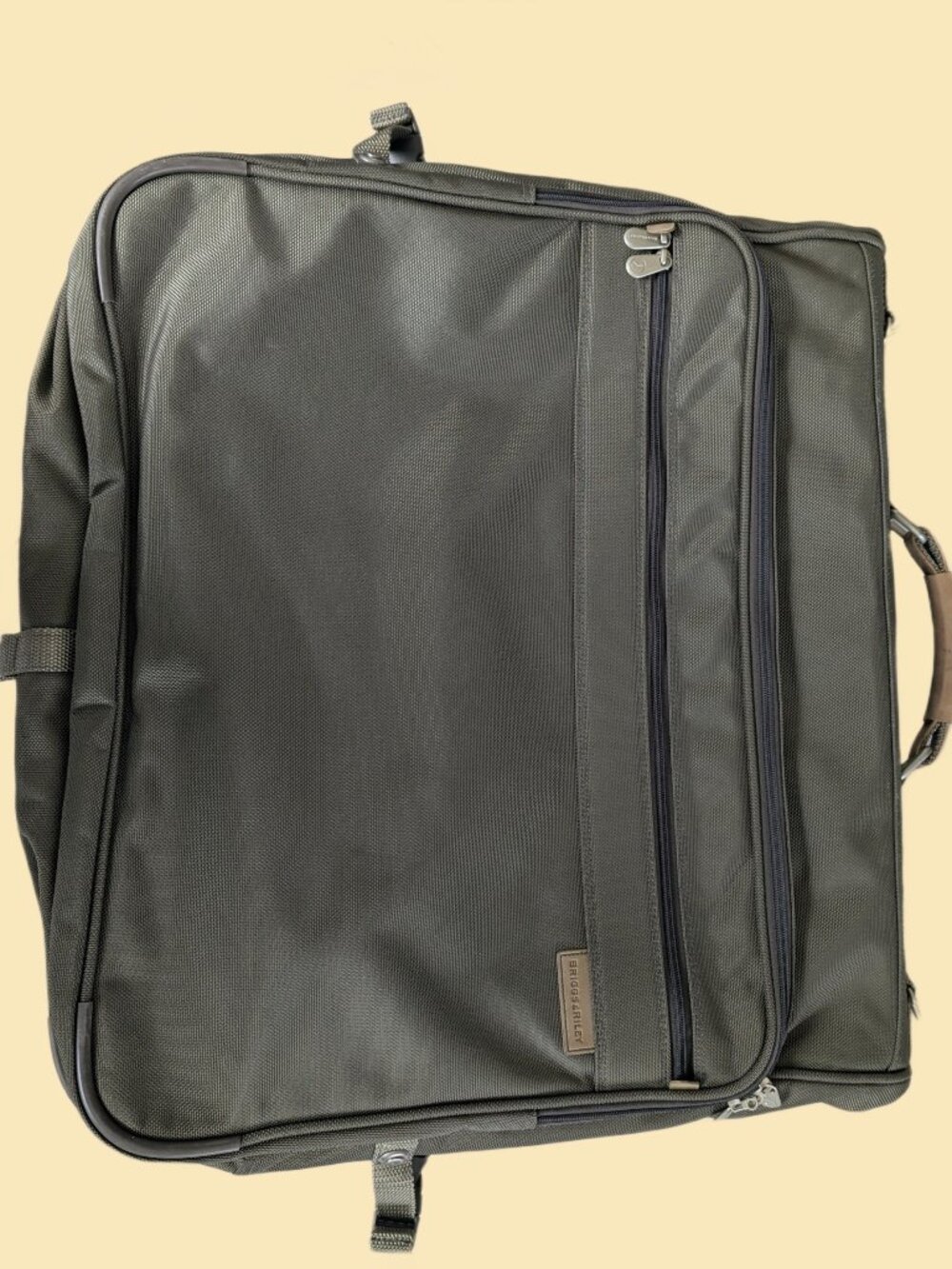 Briggs & Riley Baseline Nylon Garment Carrier w shoulder strap & combo lock